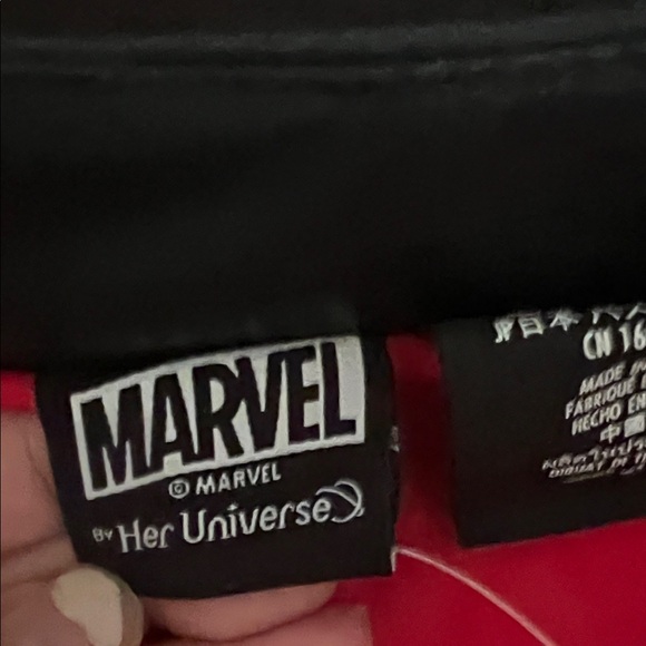 Marvel by Her Universe.Stylish Women's Black and Silver Jacket - Picture 7 of 11